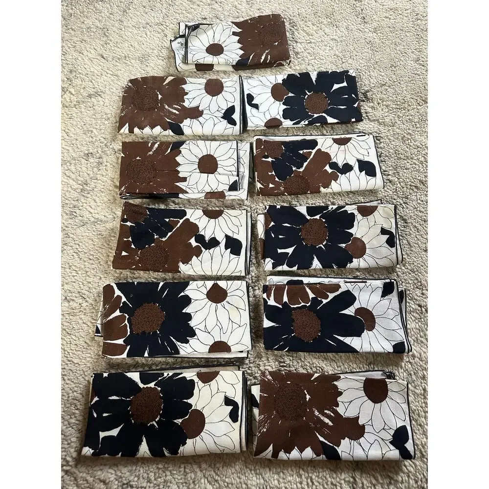 Vera Newman Napkins Set of 11 Floral daisies 16” Cotton brown white Mcm retro